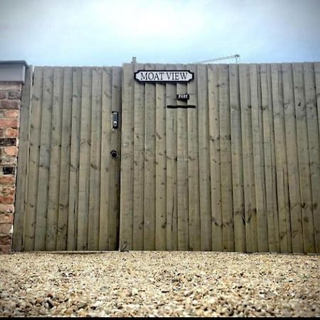 Moat View Free Parking, Central, Ev Plug Йорк Екстериор снимка